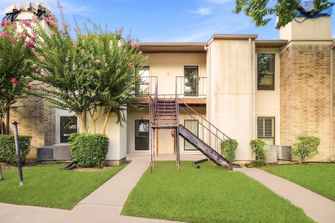 Photo of Unit 22 at 2425 Augusta Drive