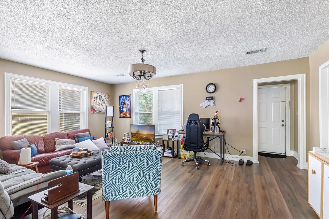 Photo of 2422 Centennial Street