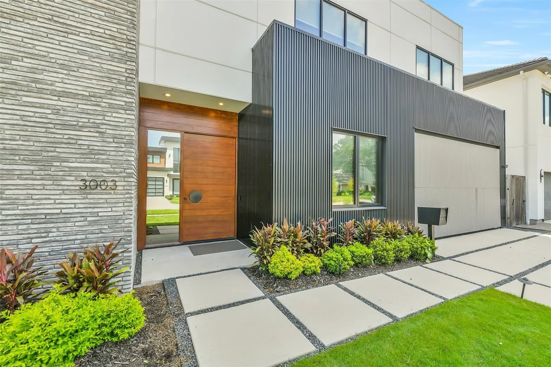 Photo of 3003 Virginia Street