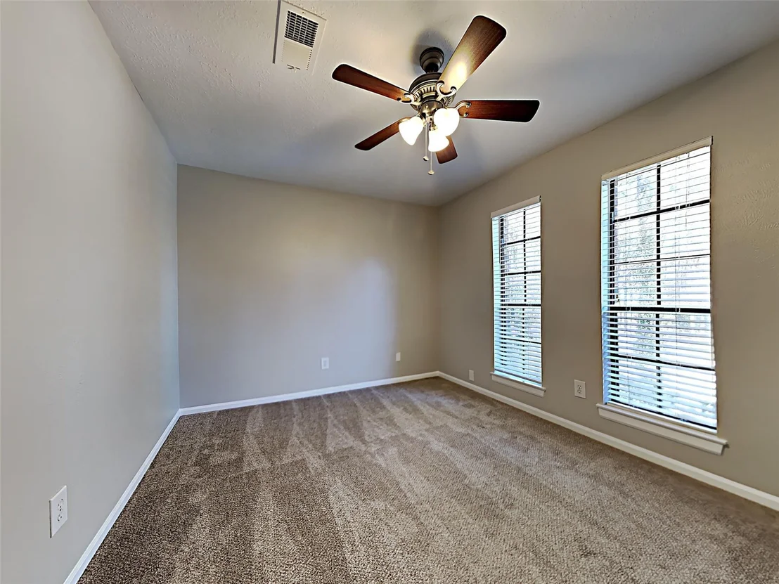 Photo of 158 E Pathfinders Circle