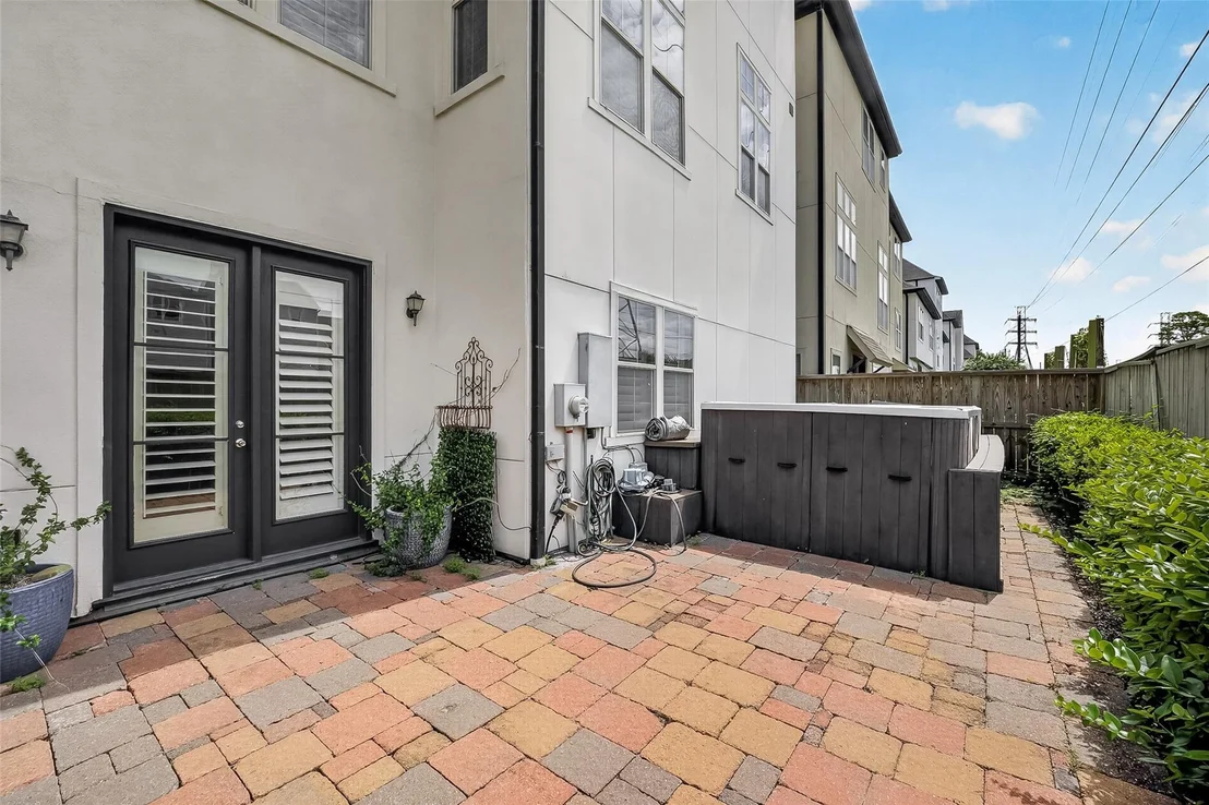 Photo of 10929 Upland Park