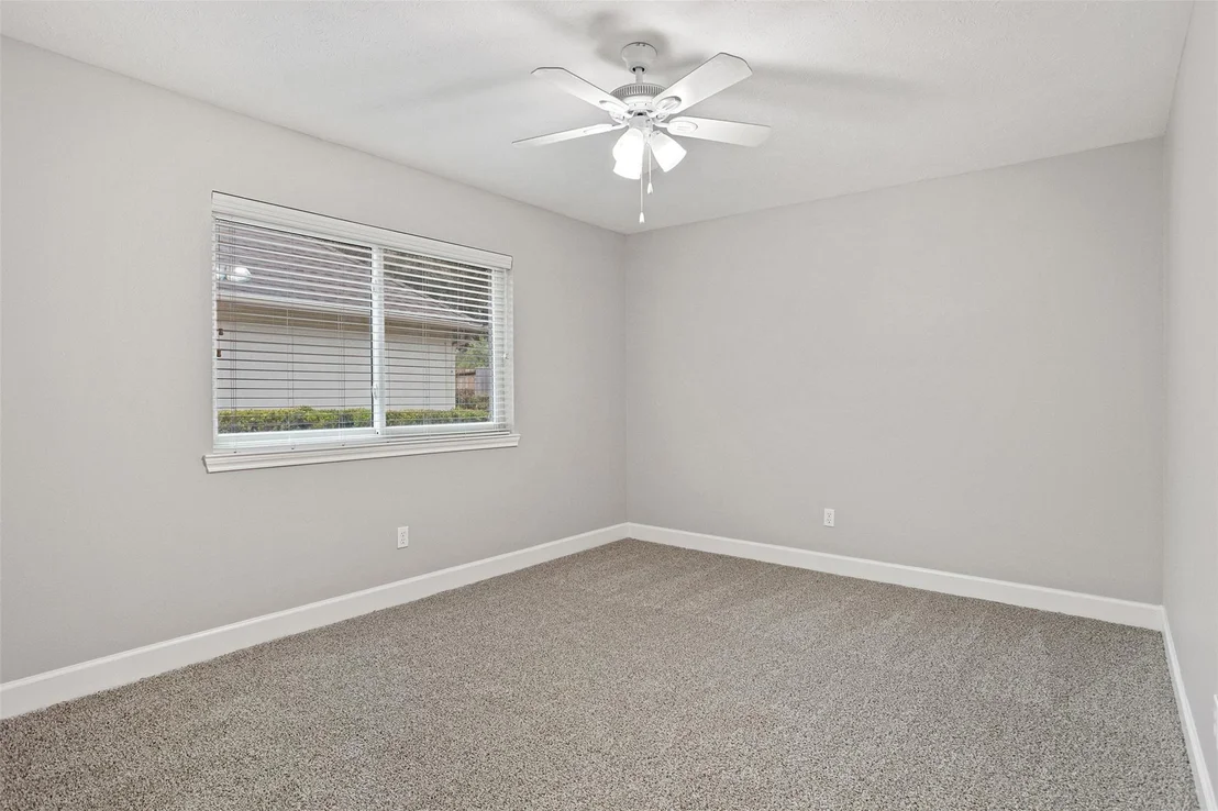 Photo of 2022 Hillside Oak Lane
