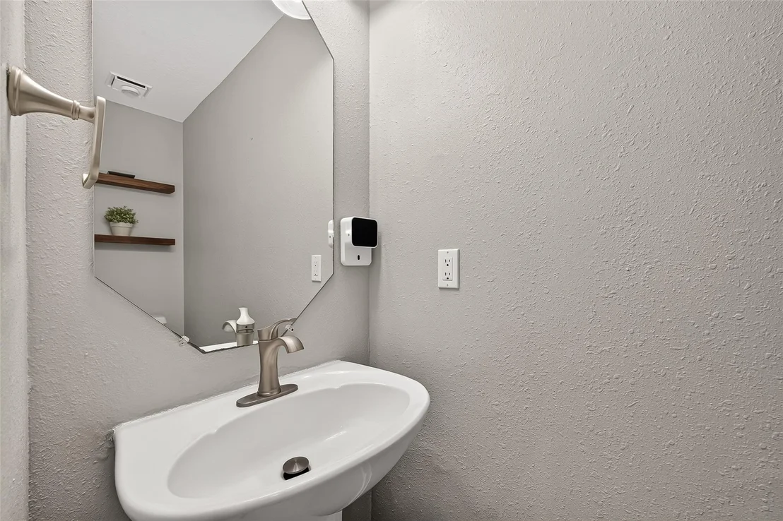 Photo of 10207 Tablerock Drive