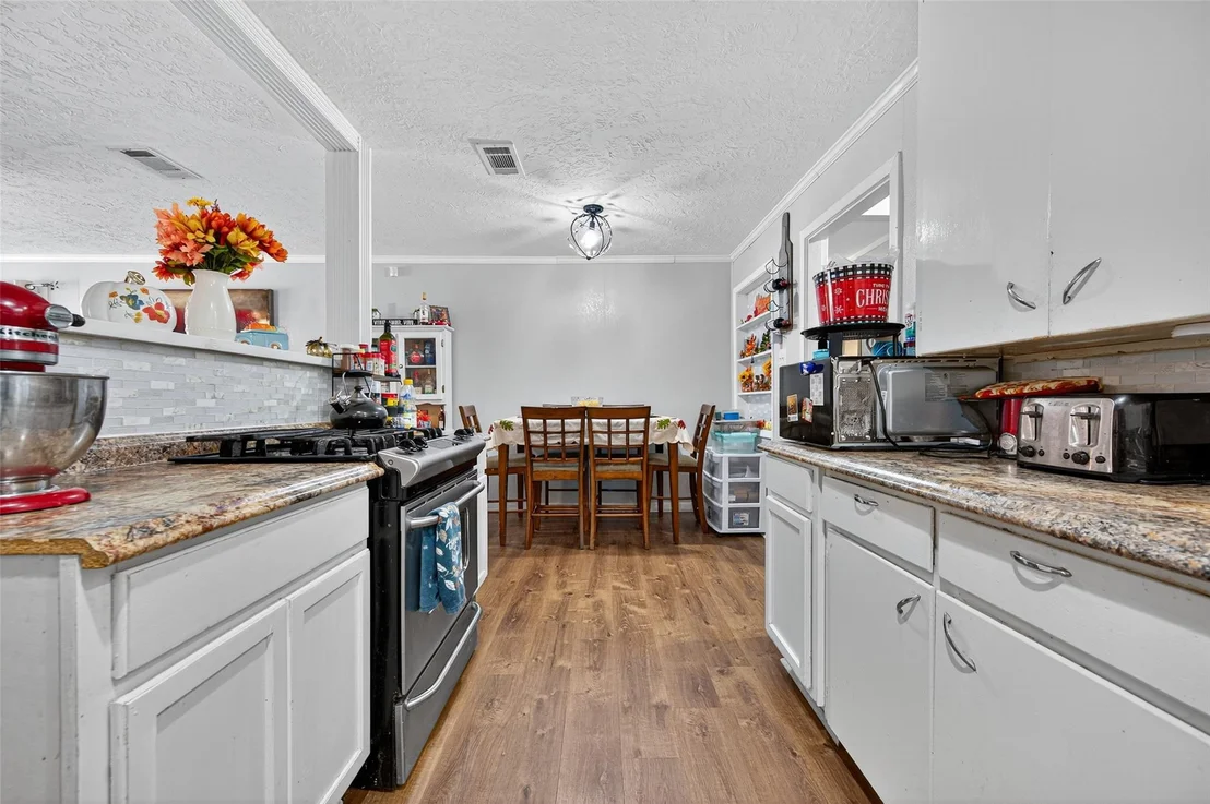 Photo of 702 Churchill Drive