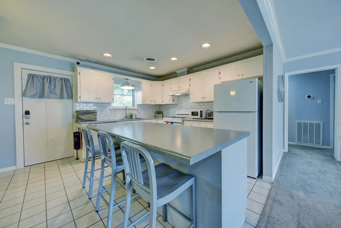 Photo of 204 Meadow Lane