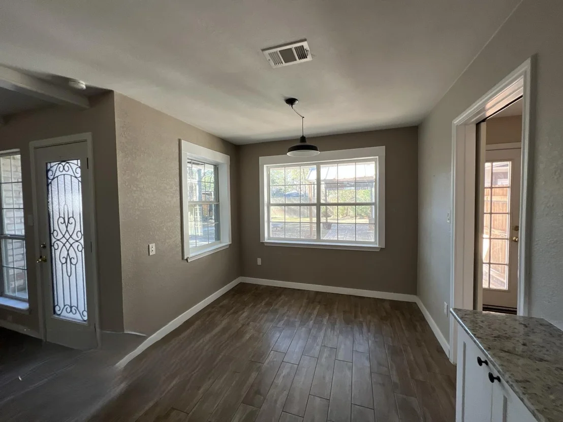 Photo of 676 Ravensworth Drive