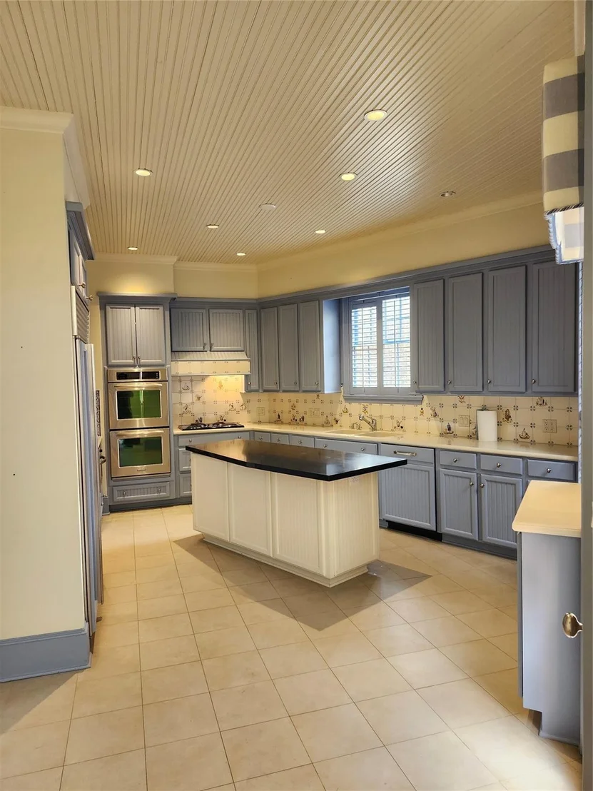 Photo of 1 Pine Briar Circle