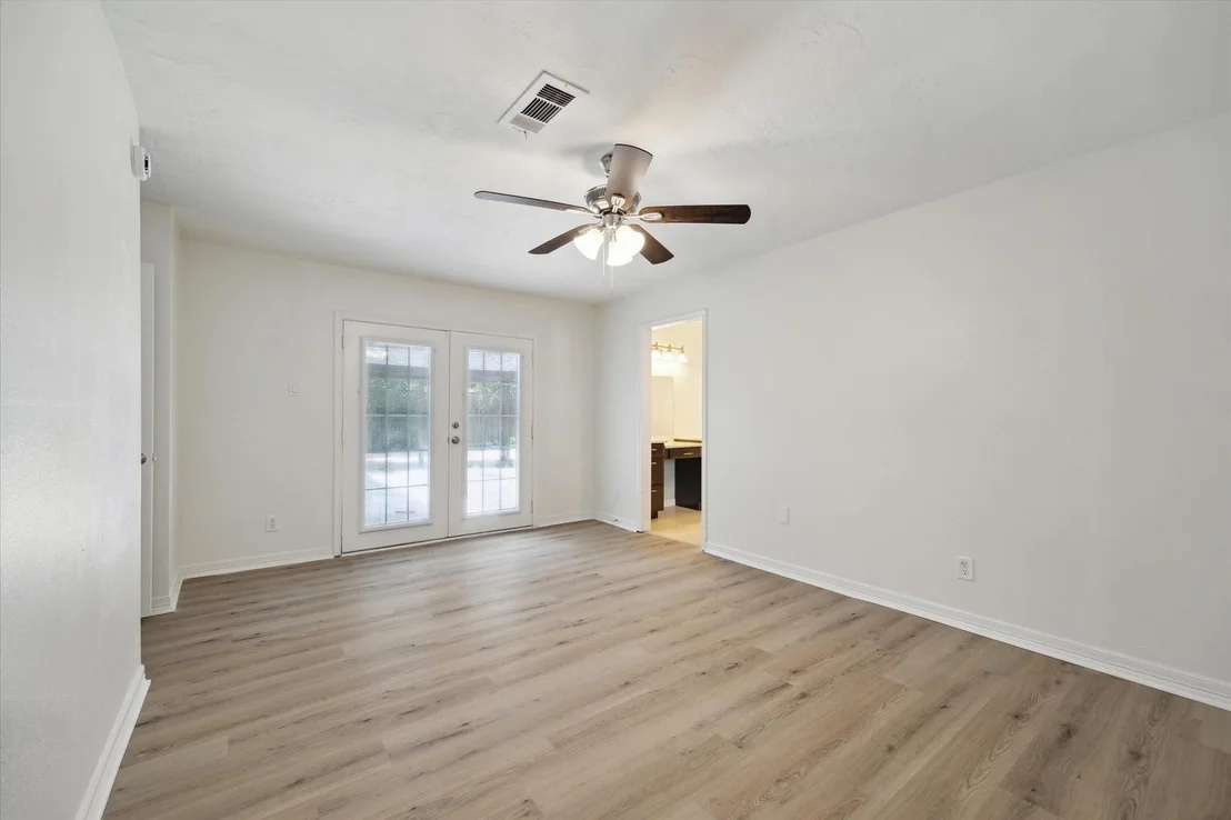 Photo of 25402 Lynbriar Lane