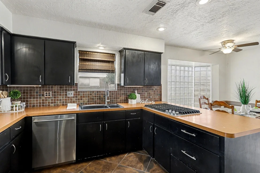 Photo of 803 Whitecap Drive