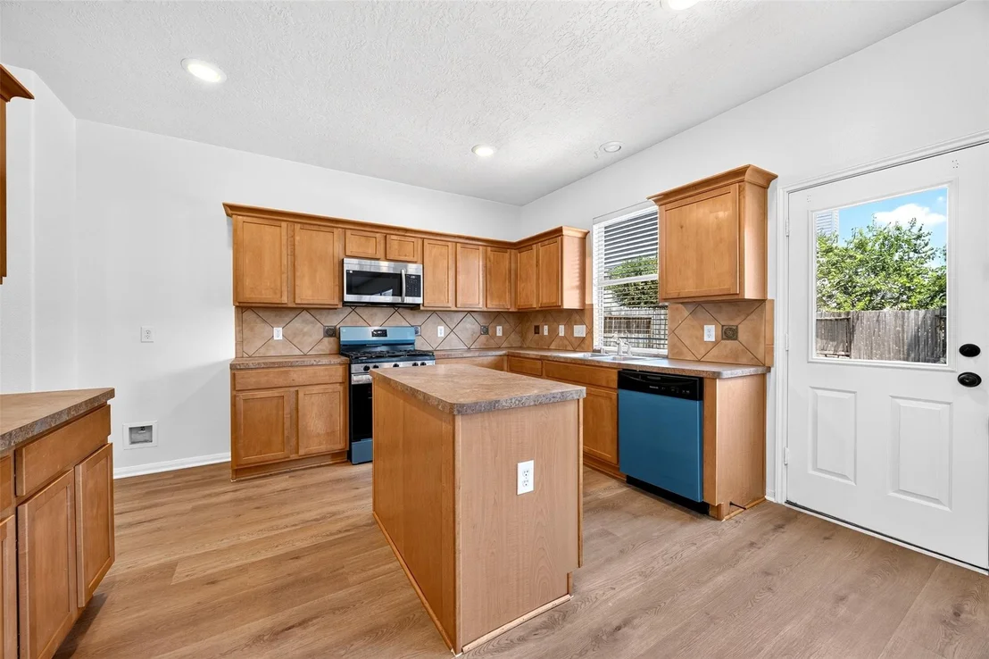 Photo of 19246 Hopeview Court