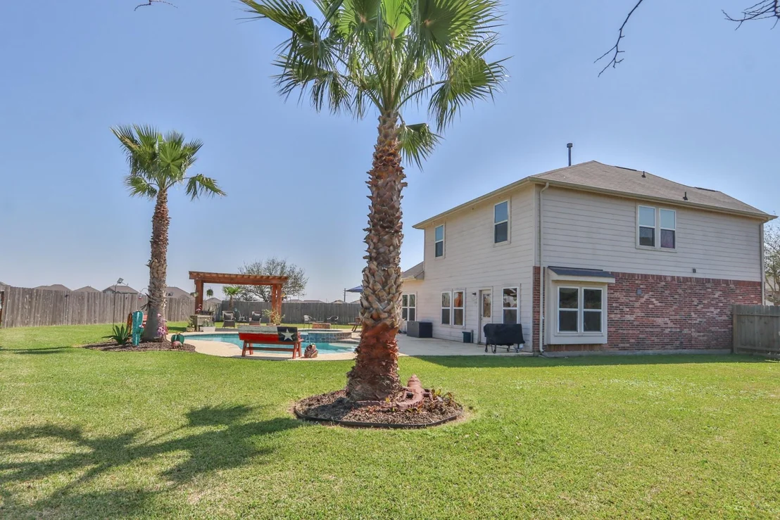 Photo of 802 Brushfield Court