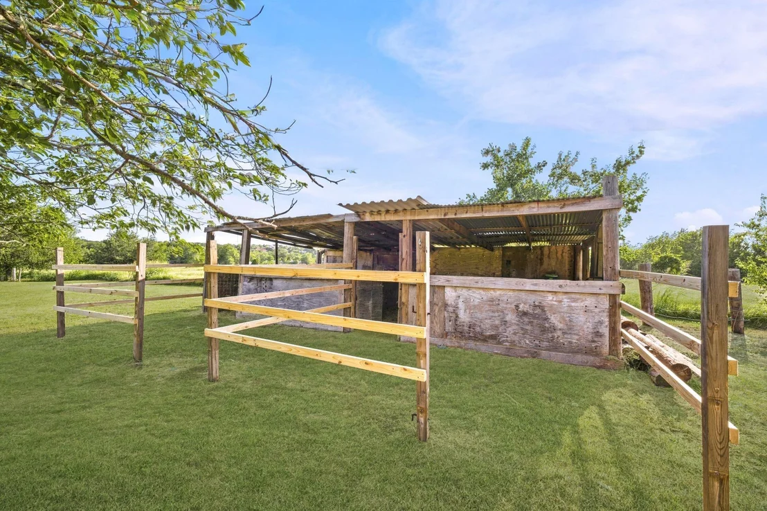 Photo of 133 Meadow View Boulevard