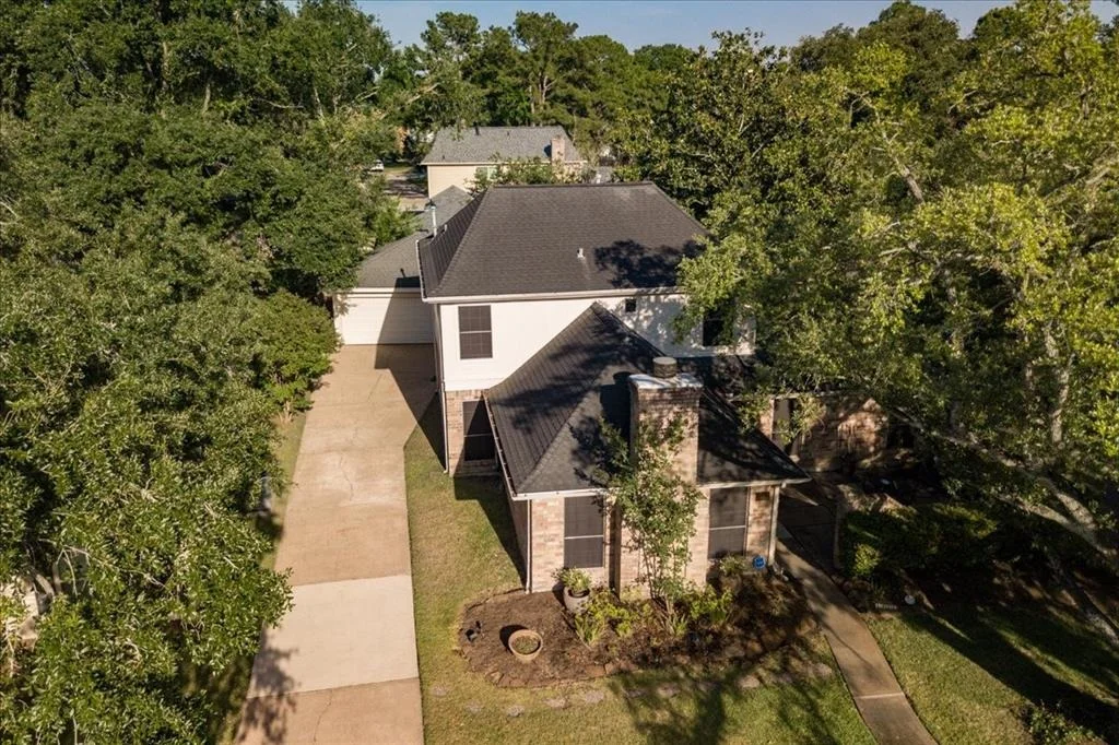Photo of 1015 Oxborough Drive