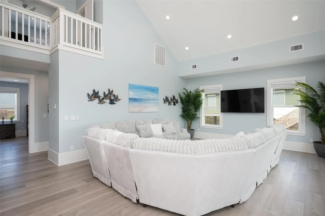 Photo of 2425 Audubon Avenue