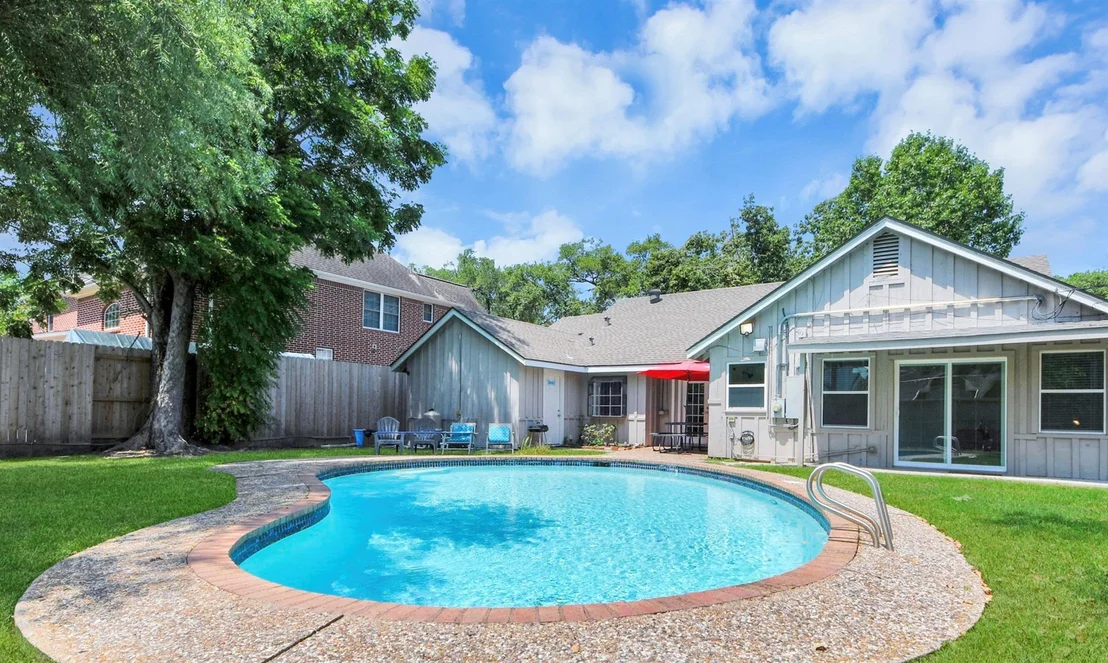 Photo of 5139 Beechnut Street