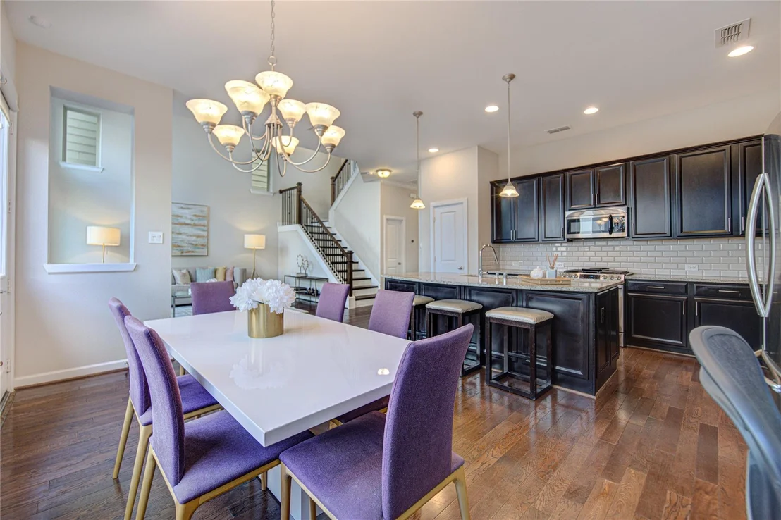 Photo of 8812 Narrow Leaf Street