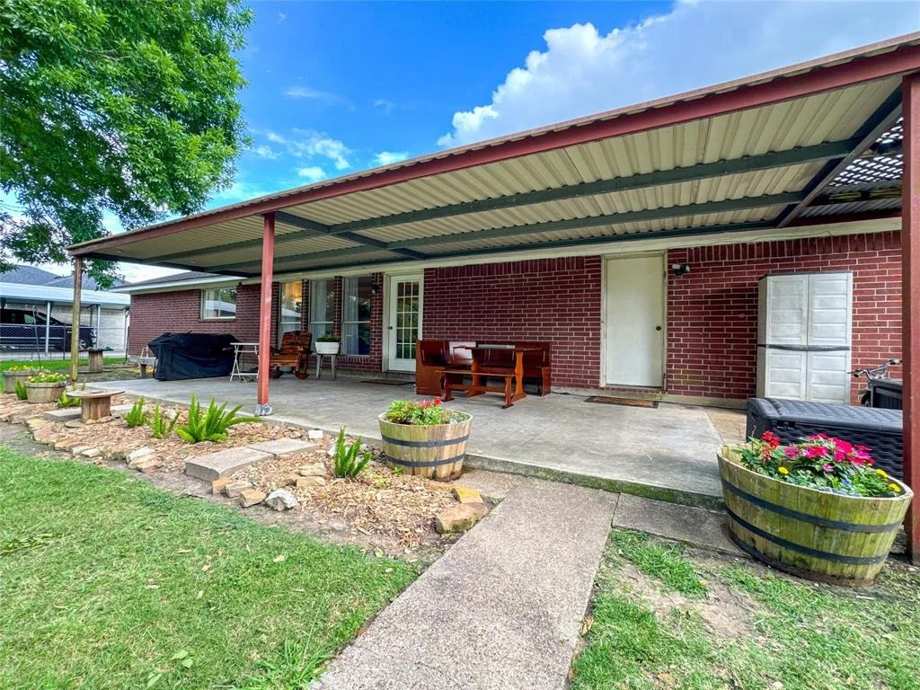 Photo of 6417 Scott Road