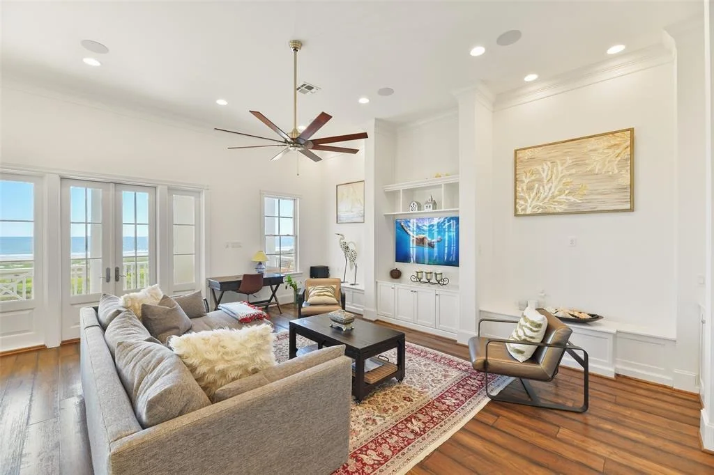 Photo of 1745 Seaside Drive