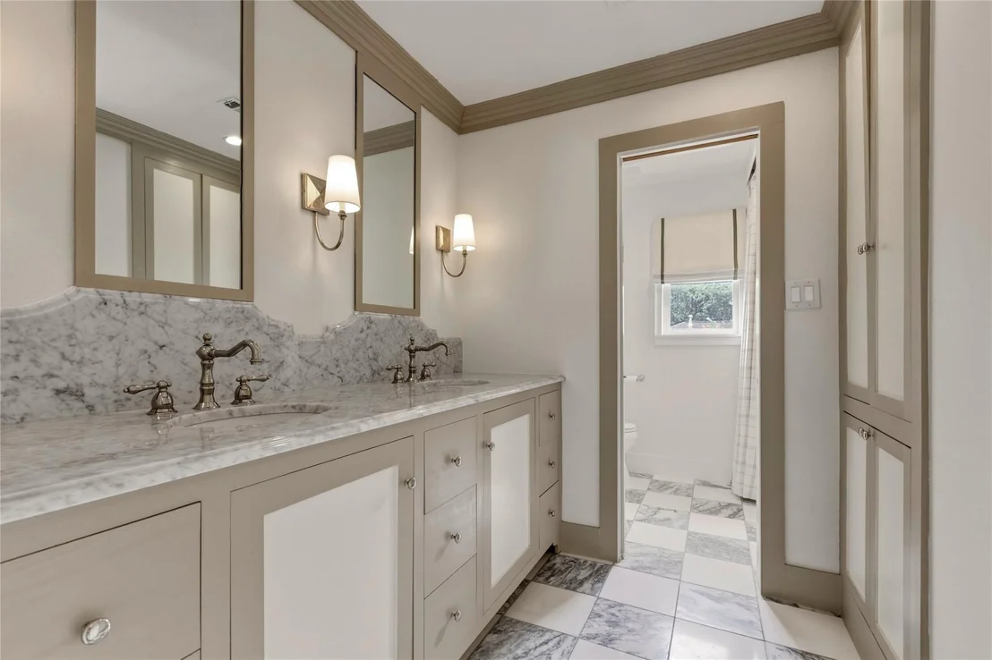Photo of 12035 Riverview Drive