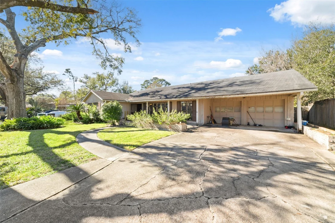 Photo of 1535 Maux Drive