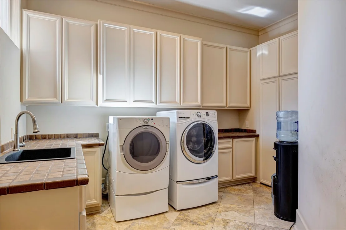 Photo of 710 Pinehaven Drive