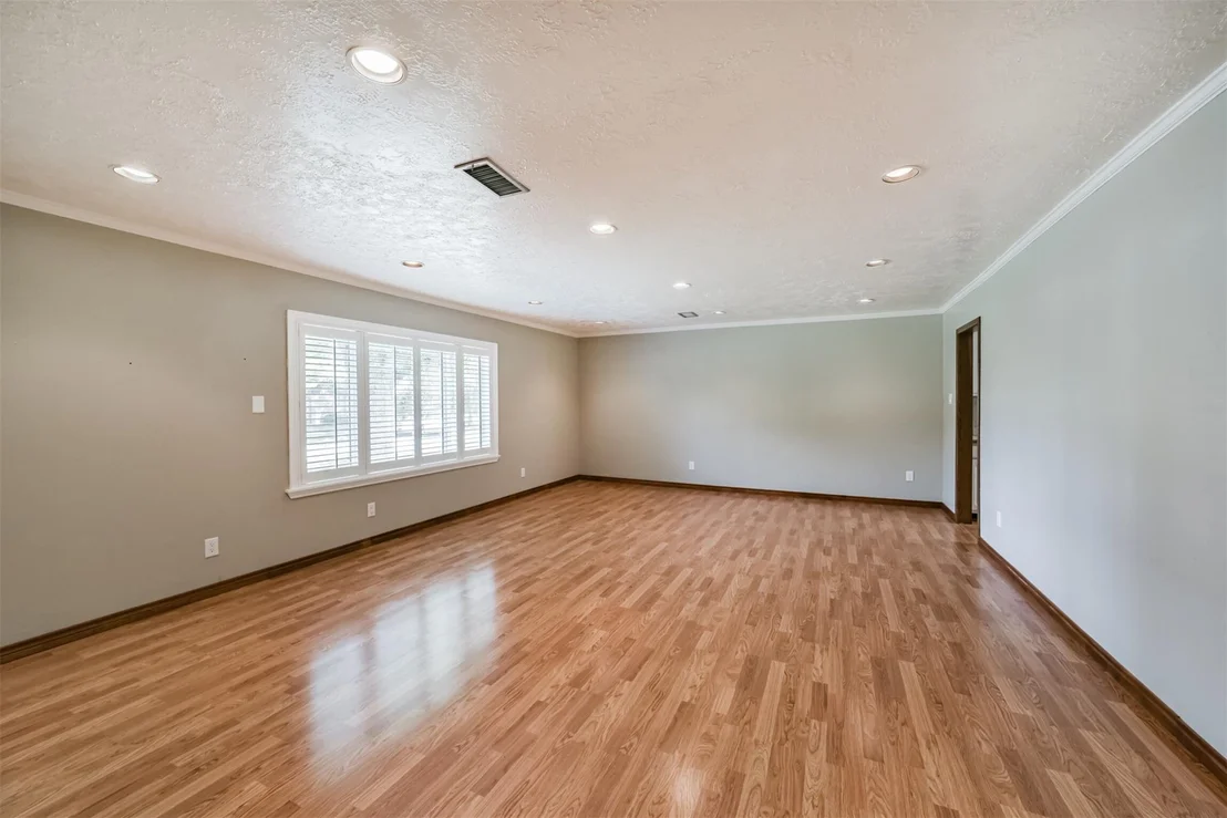 Photo of 7622 Eichler Drive