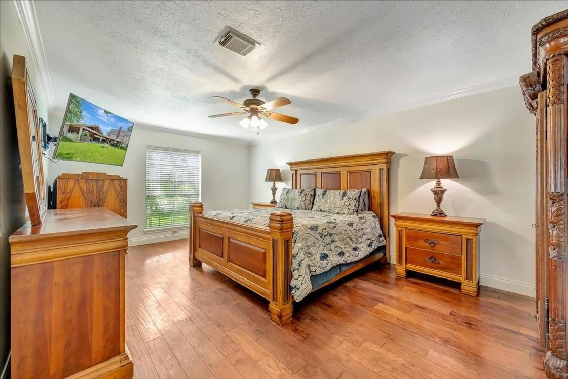 Photo of 15110 Greenleaf Lane