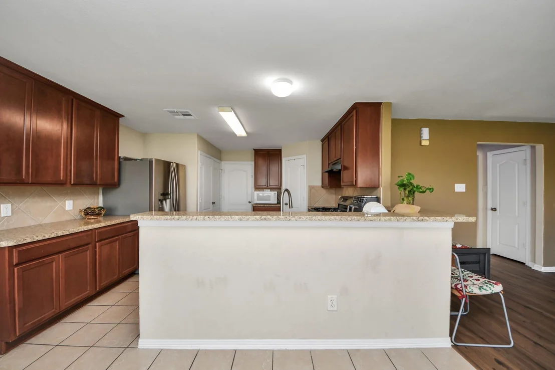 Photo of 5019 Royal Cypress Drive