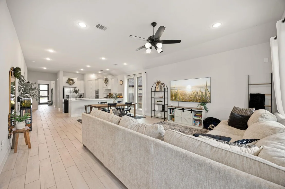 Photo of 8711 Harbor Pines Drive