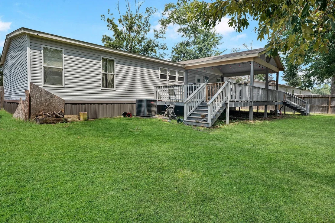 Photo of 696 Bradford Street