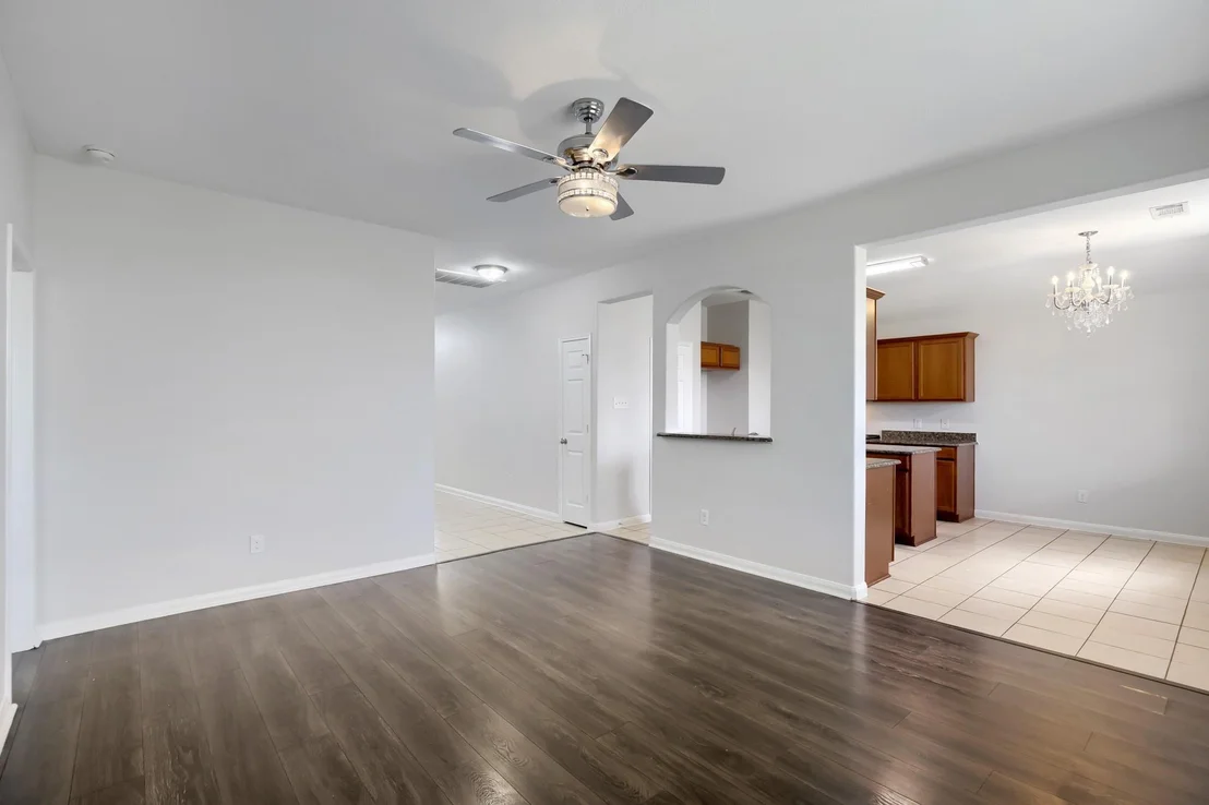 Photo of 324 Meadow View Lane