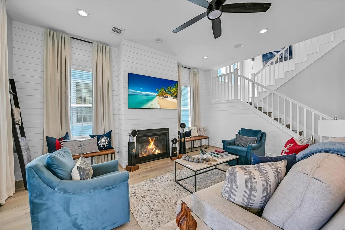 Photo of 3811 Conch