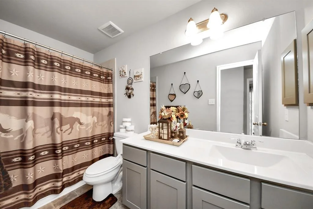 Photo of 2918 Silverhorn Lane