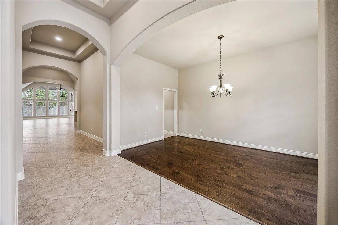 Photo of 18638 Roslyn Springs Drive
