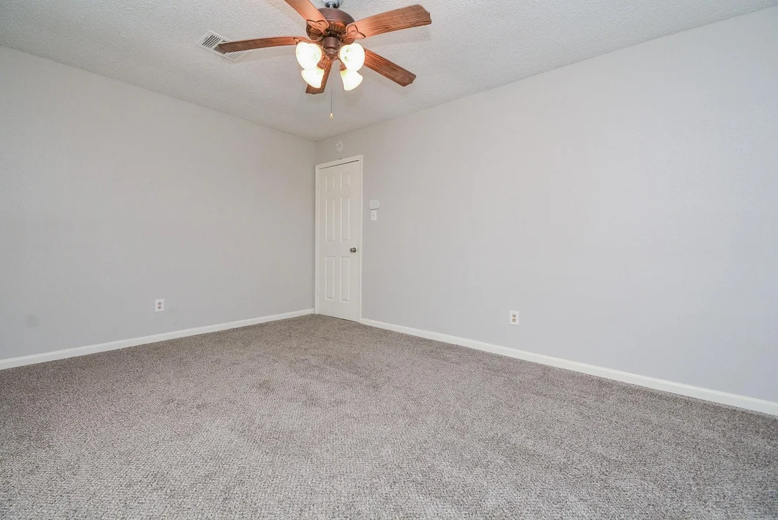 Photo of 22523 Leedstown Lane