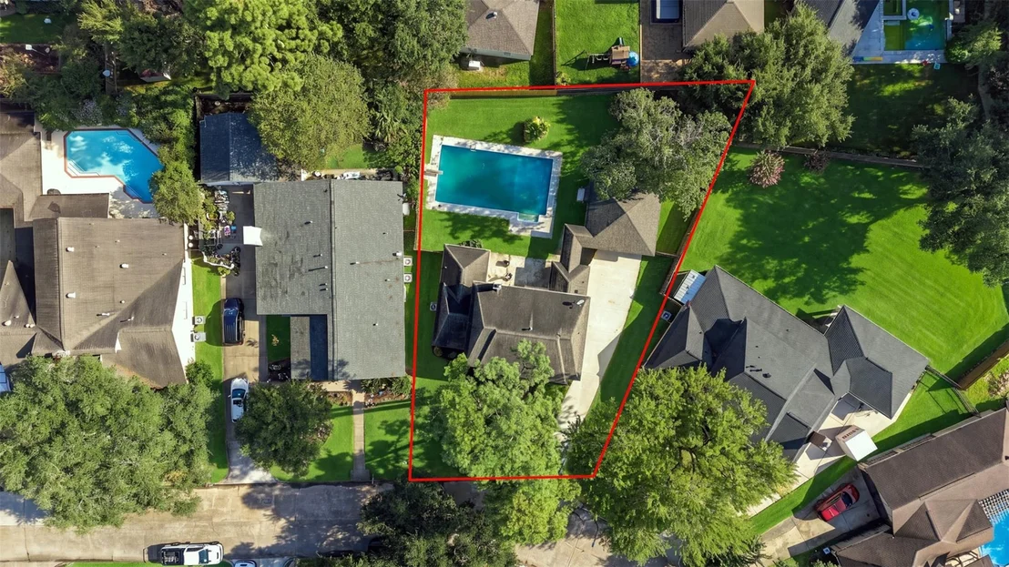 Photo of 8119 Pine Green Lane