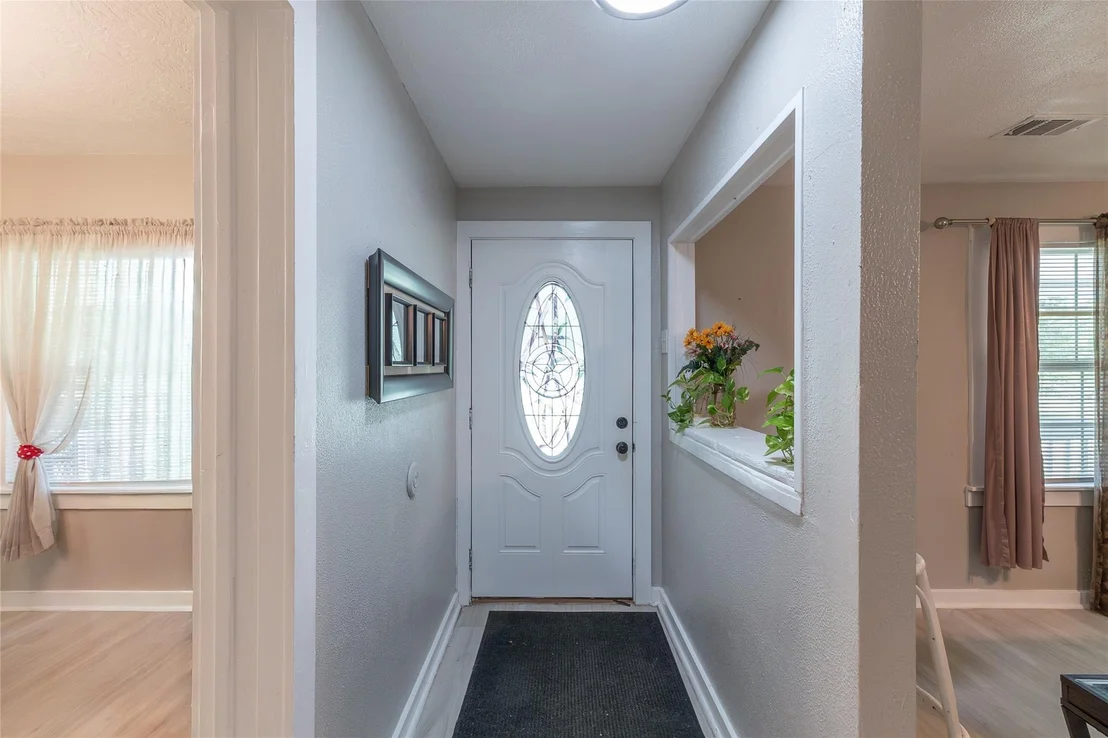 Photo of 2118 Rolling Hills Road