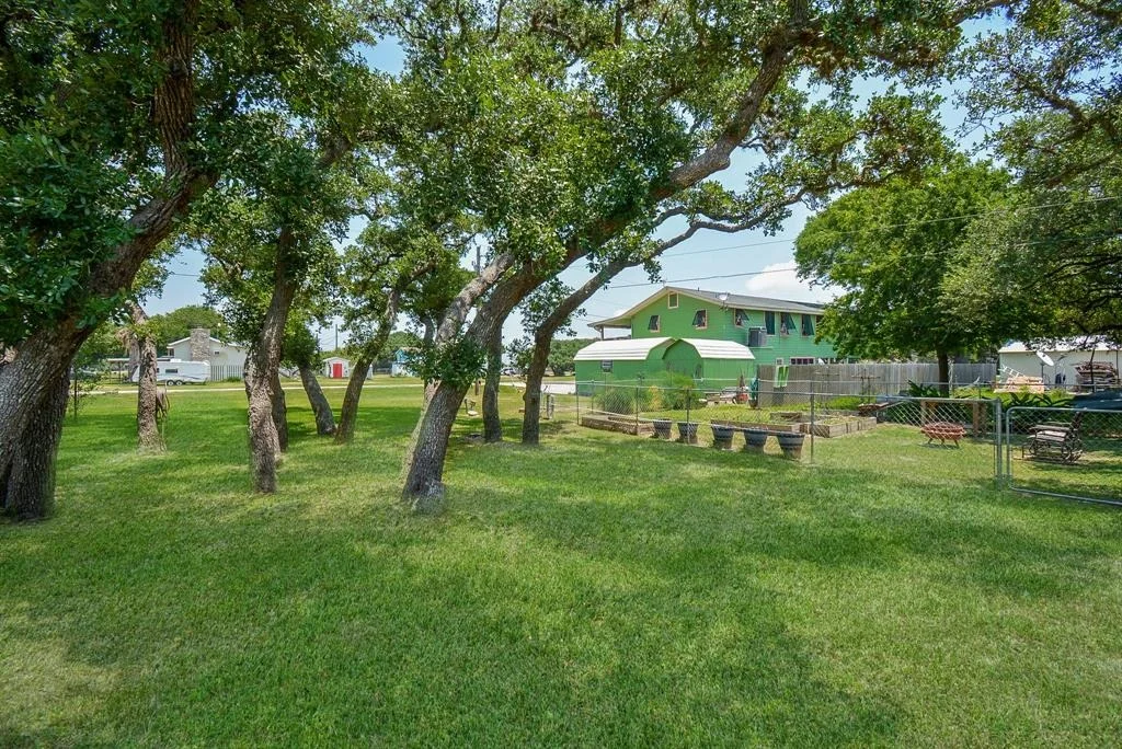 Photo of 2365 W Bayshore Drive