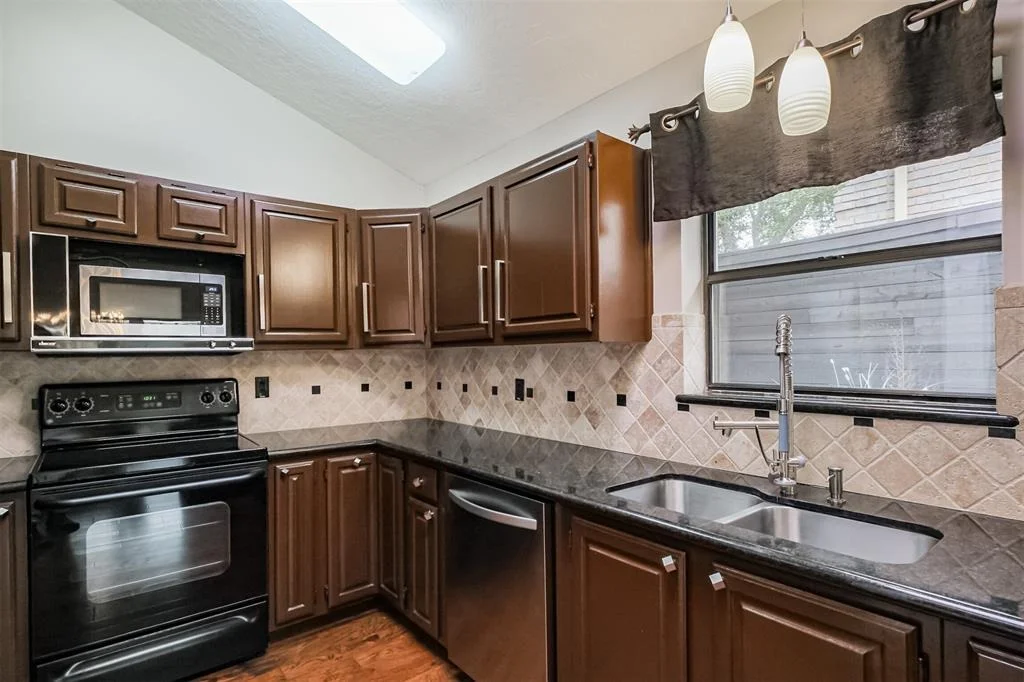 Photo of 946 Enclave Parkway