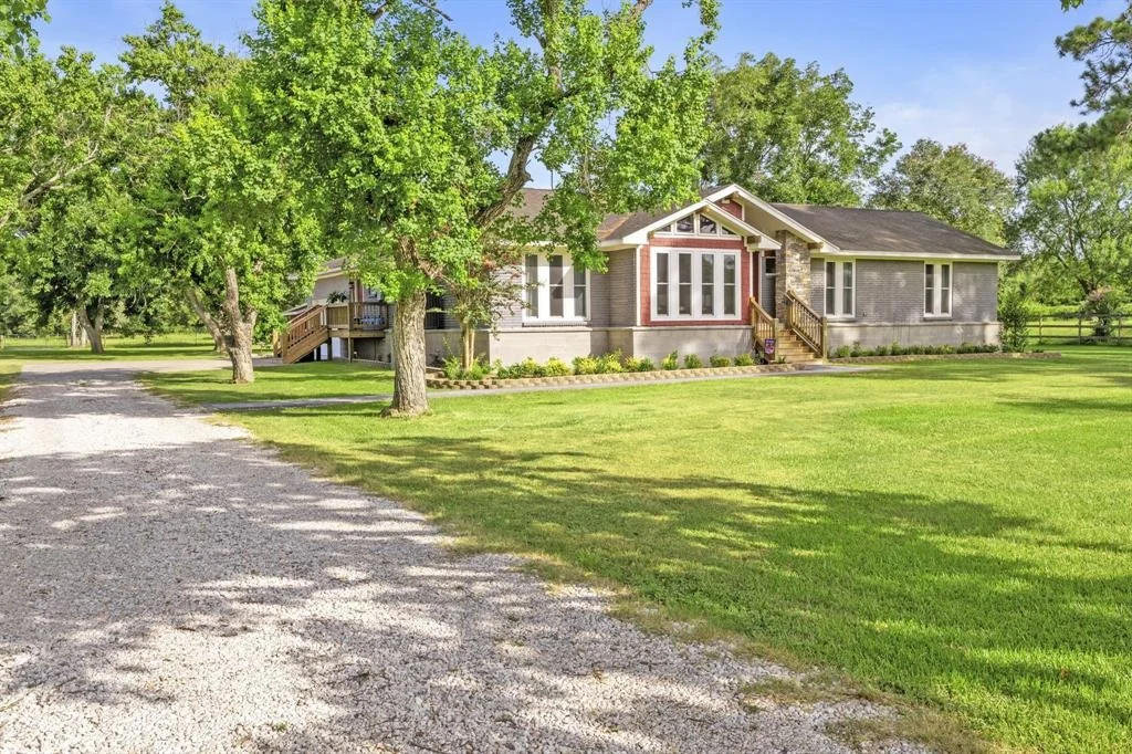 Photo of 3211 County Road 237