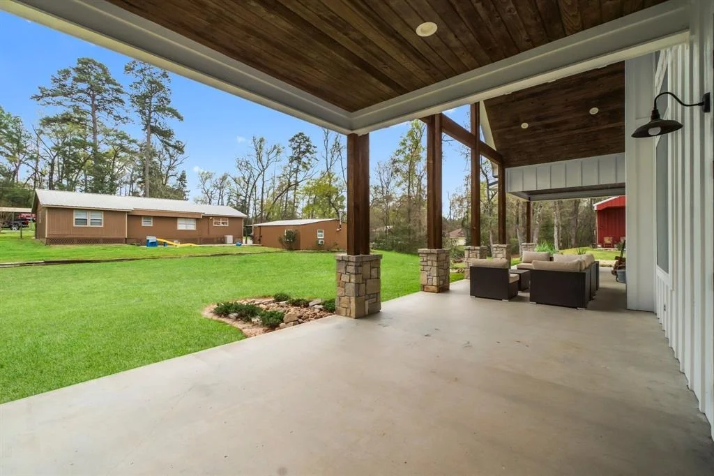 Photo of 410 Eagle Lake