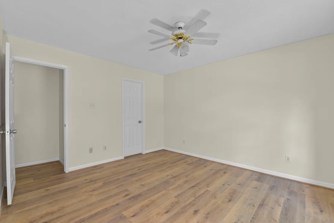 Photo of 4911 Silver Fox Drive