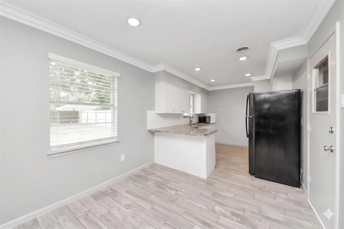 Photo of 5815 Effingham Drive