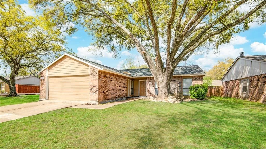 Photo of 6839 Tara Drive