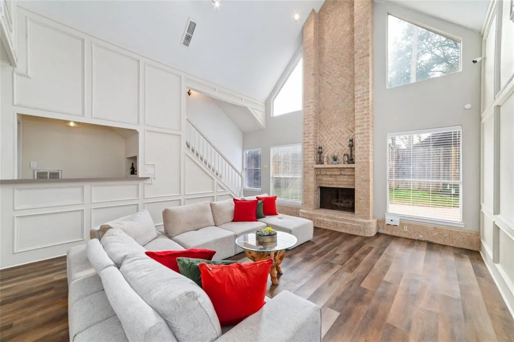 Photo of 6231 Oak Pass Drive
