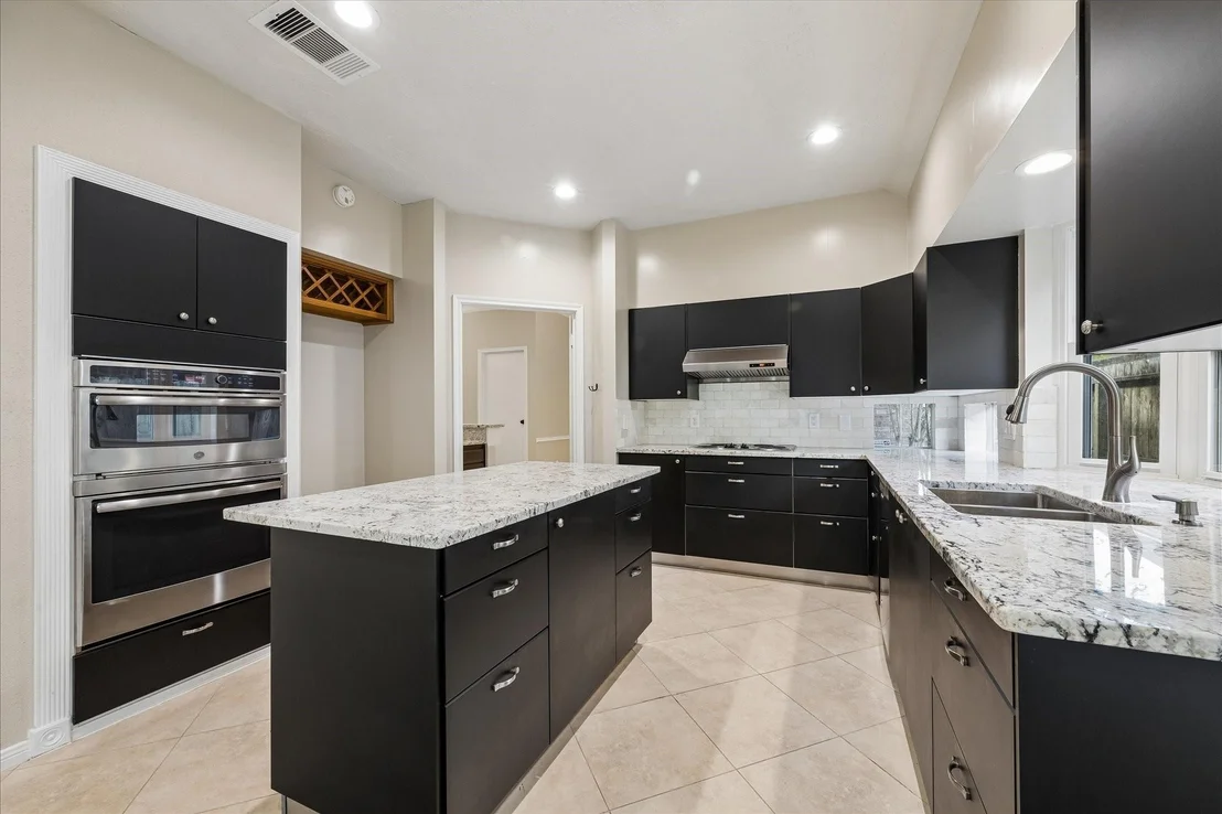 Photo of 723 Lochnell Drive