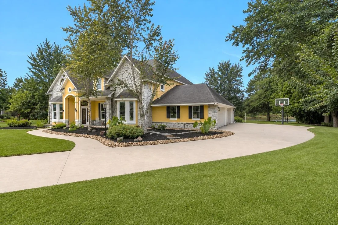 Photo of 9726 Crestwater Circle
