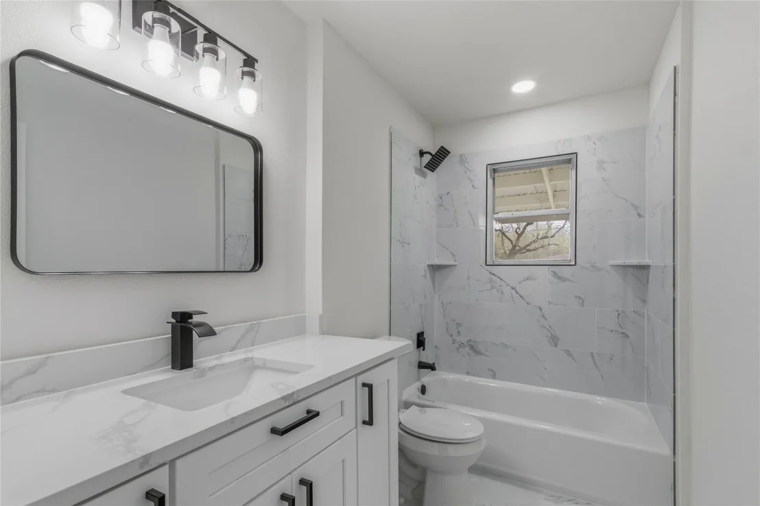 Photo of 2111 Briar Lane