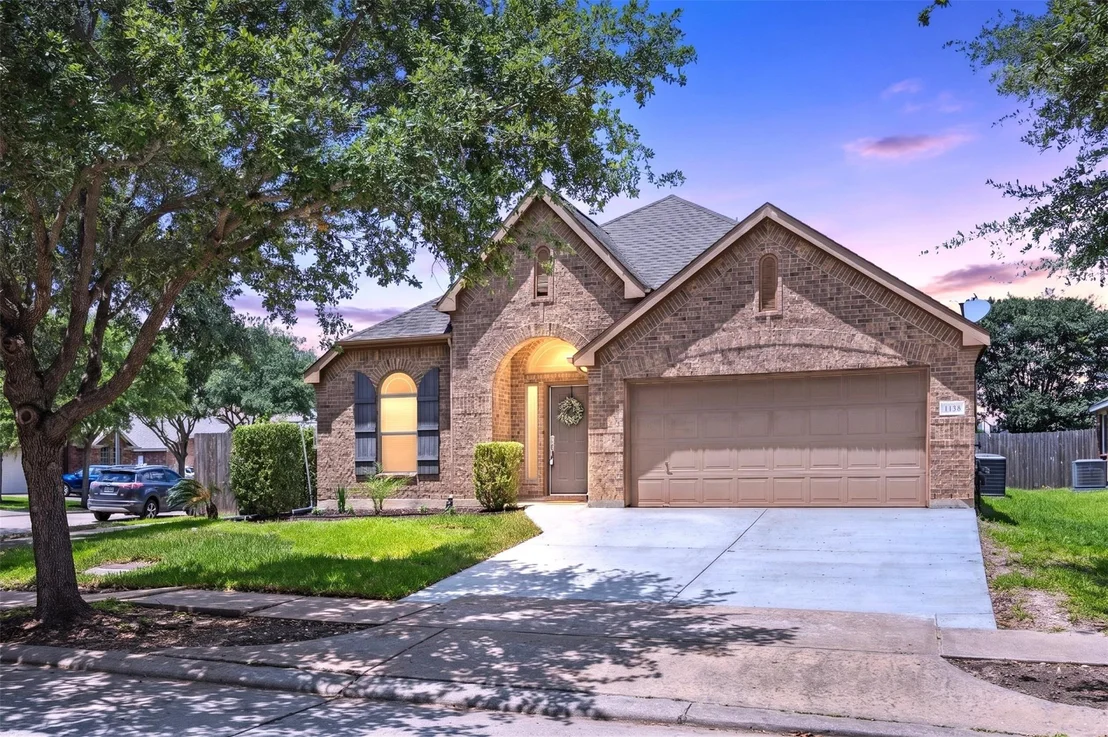 Photo of 2118 Midnight Lane