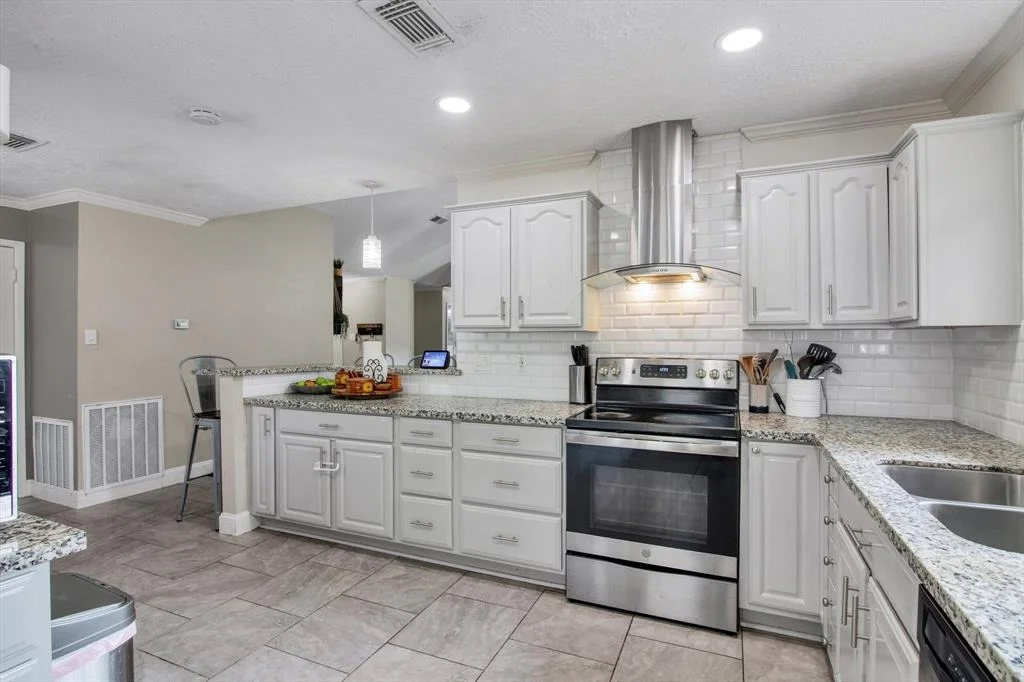 Photo of 21214 Castlemont Lane
